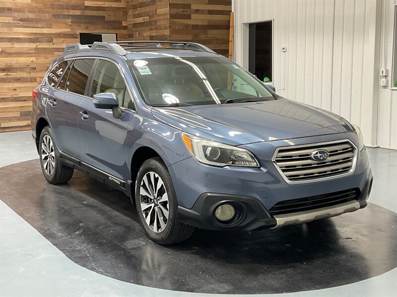 2015 Subaru Outback 3.6R Limited AWD / 3.6L 6Cyl / Leather Sunroof  / Excel Cond - Photo 2 - Gladstone, OR 97027