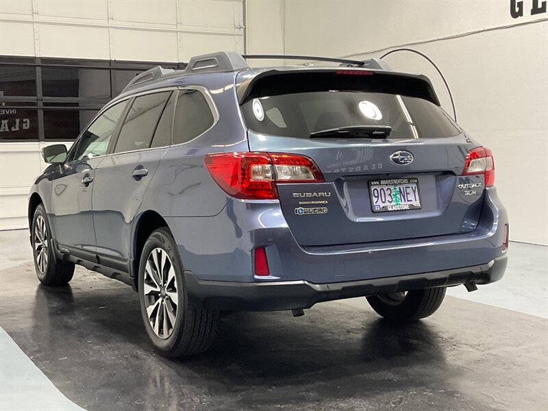 2015 Subaru Outback 3.6R Limited AWD / 3.6L 6Cyl / Leather Sunroof  / Excel Cond - Photo 8 - Gladstone, OR 97027