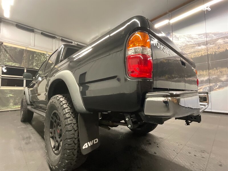 2001 Toyota Tacoma SR5 V6  Double Cab 4X4 / 1-OWNER / LIFTED LIFTED  NEW LIFT w/ NEW 33 " BF GOODRICH TIRES & 17 " OEM TRD WHEELS / TIMING BELT DONE / RUST FREE - Photo 12 - Gladstone, OR 97027