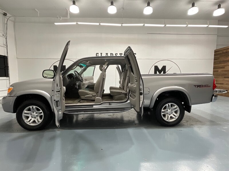 2005 Toyota Tundra SR5 TRD OFF RD 4X4 / V8 / 1-OWNER / NEW TIRES  / ZERO RUST / TIMING BELT SERVICE RECENTLY DONE - Photo 5 - Gladstone, OR 97027