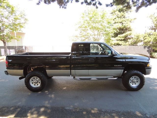 1999 Dodge Ram 2500 ST/ 4WD/ 5.9L Cummins Diesel/ 5-Speed Manual   - Photo 4 - Portland, OR 97217