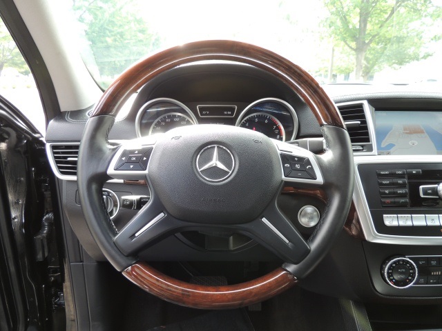 2013 Mercedes-Benz GL550 / 4-MATIC/ Third Seat  / 1-OWNER / LOADED   - Photo 38 - Portland, OR 97217