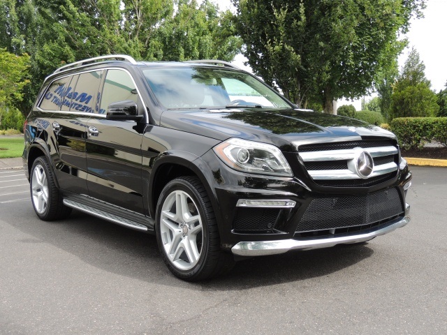 2013 Mercedes-Benz GL550 / 4-MATIC/ Third Seat  / 1-OWNER / LOADED   - Photo 2 - Portland, OR 97217