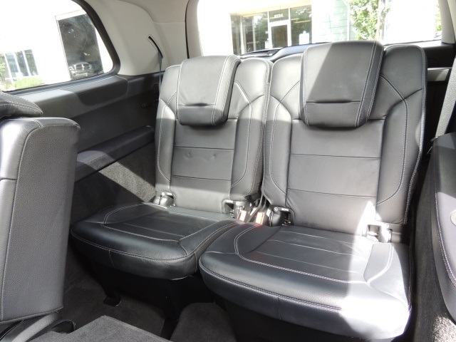 2013 Mercedes-Benz GL550 / 4-MATIC/ Third Seat  / 1-OWNER / LOADED   - Photo 16 - Portland, OR 97217