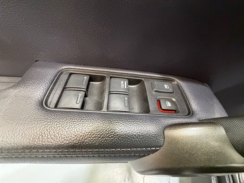 2010 Honda CR-V EX-L Sport Utility 4Cyl / New Tires / 86K Miles  / Backup Camera / Leather w. Heated Seats - Photo 38 - Gladstone, OR 97027