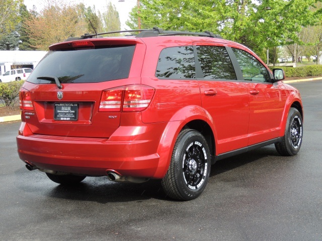 2009 Dodge Journey SXT AWD / Rear DVD / Back-Up Camera/ LOW 52k Miles   - Photo 8 - Portland, OR 97217