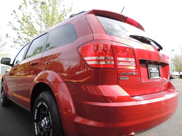 2009 Dodge Journey SXT AWD / Rear DVD / Back-Up Camera/ LOW 52k Miles   - Photo 38 - Portland, OR 97217