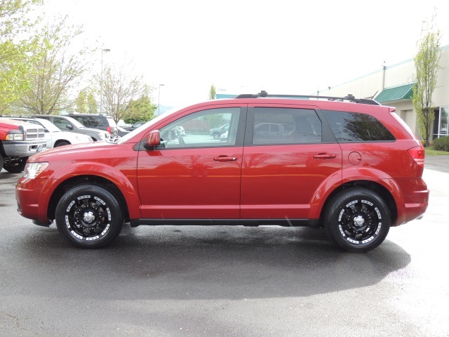 2009 Dodge Journey SXT AWD / Rear DVD / Back-Up Camera/ LOW 52k Miles   - Photo 3 - Portland, OR 97217