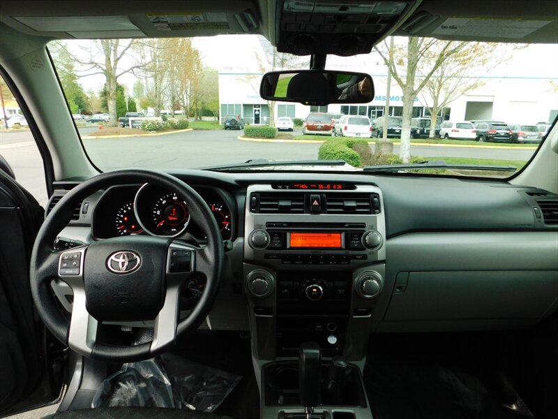 2010 Toyota 4Runner Trail Edition 4X4 / 1-OWNER /CRAWL CONTROL LIFTED   - Photo 25 - Portland, OR 97217