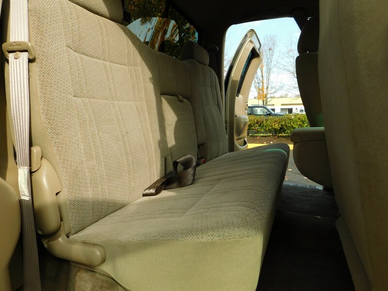 2002 Toyota Tundra SR5 V8 4dr Access Cab 4X4 / LOW MILES / LIFTED   - Photo 16 - Portland, OR 97217