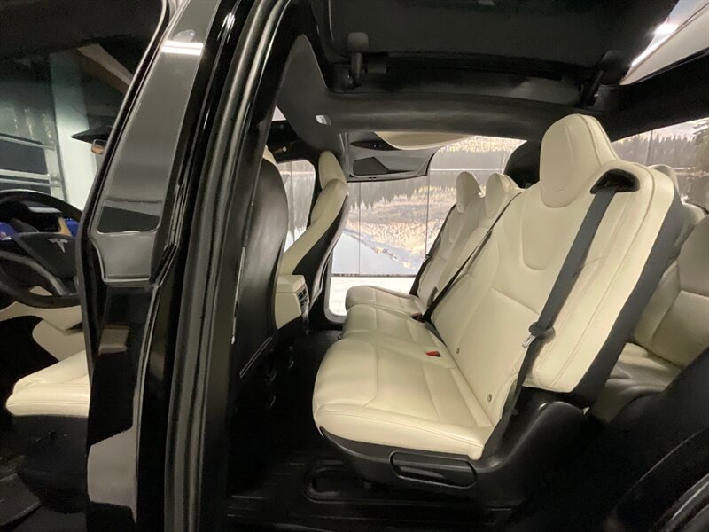 2020 Tesla Model X Long Range Plus AWD /3RD ROW SEAT/FULL SELF DRIVE  / 1-OWNER / 22 "  Wheel Rim Turbine Black / 7-Passenger / 23,000 MILES - Photo 10 - Gladstone, OR 97027