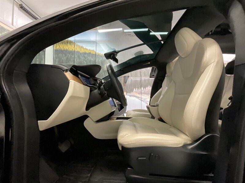 2020 Tesla Model X Long Range Plus AWD /3RD ROW SEAT/FULL SELF DRIVE  / 1-OWNER / 22 "  Wheel Rim Turbine Black / 7-Passenger / 23,000 MILES - Photo 9 - Gladstone, OR 97027