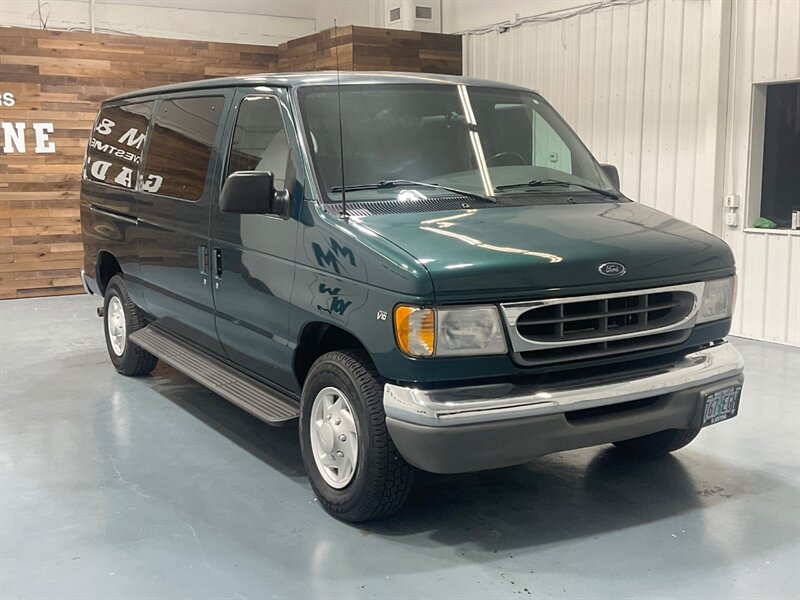 2001 Ford E-350 SD XLT Passenger Van 11-Passenger /111K Mile  /1-TON / 6.8L V10 / ZERO RUST - Photo 2 - Gladstone, OR 97027