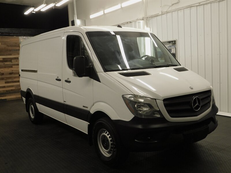 2015 Mercedes-Benz Sprinter 2500 Cargo Van  3.0   - Photo 2 - Gladstone, OR 97027