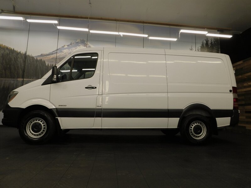 2015 Mercedes-Benz Sprinter 2500 Cargo Van  3.0   - Photo 3 - Gladstone, OR 97027