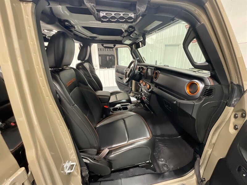 2020 Jeep Gladiator Mojave Pickup 4X4 / 1-OWNER / LIFTED / 31K MILES  / ZERO RUST / LIFTED w. 35 " BF GOODRICH TIRES & ICON WHEELS / Premium Audio Group / Alpine Sound - Photo 17 - Gladstone, OR 97027