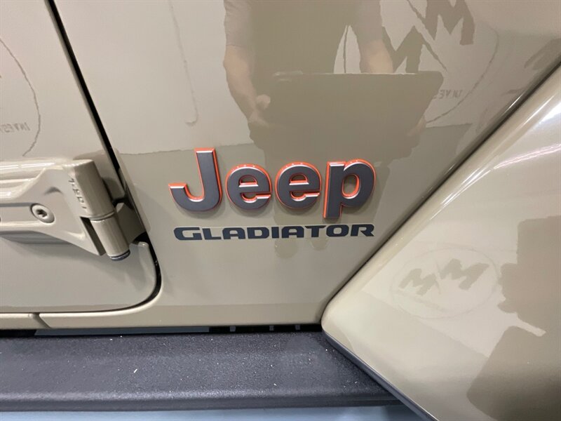 2020 Jeep Gladiator Mojave Pickup 4X4 / 1-OWNER / LIFTED / 31K MILES  / ZERO RUST / LIFTED w. 35 " BF GOODRICH TIRES & ICON WHEELS / Premium Audio Group / Alpine Sound - Photo 39 - Gladstone, OR 97027