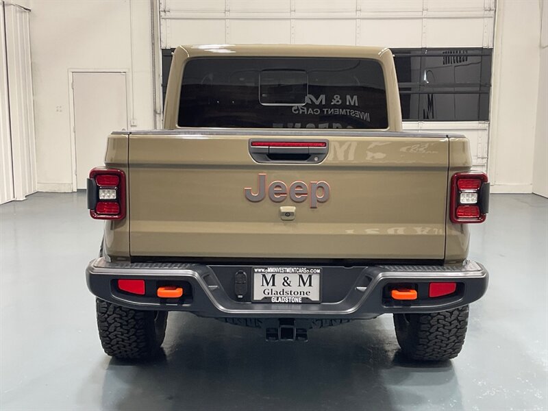 2020 Jeep Gladiator Mojave Pickup 4X4 / 1-OWNER / LIFTED / 31K MILES  / ZERO RUST / LIFTED w. 35 " BF GOODRICH TIRES & ICON WHEELS / Premium Audio Group / Alpine Sound - Photo 6 - Gladstone, OR 97027
