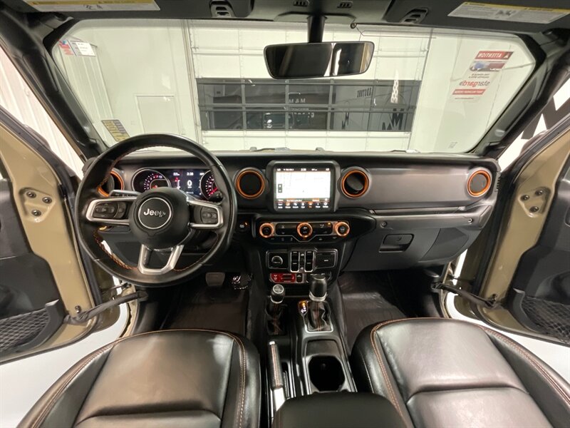 2020 Jeep Gladiator Mojave Pickup 4X4 / 1-OWNER / LIFTED / 31K MILES  / ZERO RUST / LIFTED w. 35 " BF GOODRICH TIRES & ICON WHEELS / Premium Audio Group / Alpine Sound - Photo 18 - Gladstone, OR 97027