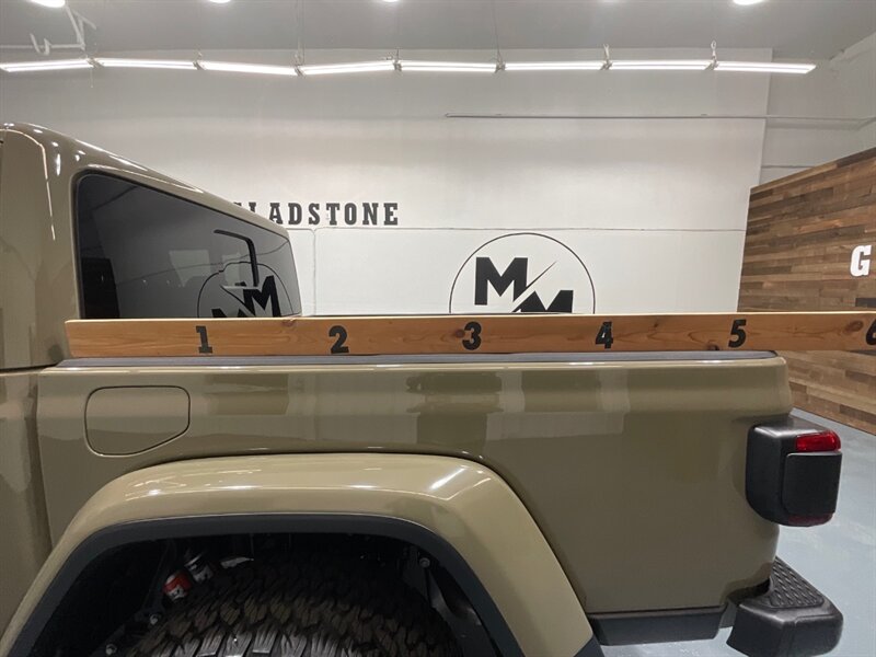2020 Jeep Gladiator Mojave Pickup 4X4 / 1-OWNER / LIFTED / 31K MILES  / ZERO RUST / LIFTED w. 35 " BF GOODRICH TIRES & ICON WHEELS / Premium Audio Group / Alpine Sound - Photo 9 - Gladstone, OR 97027