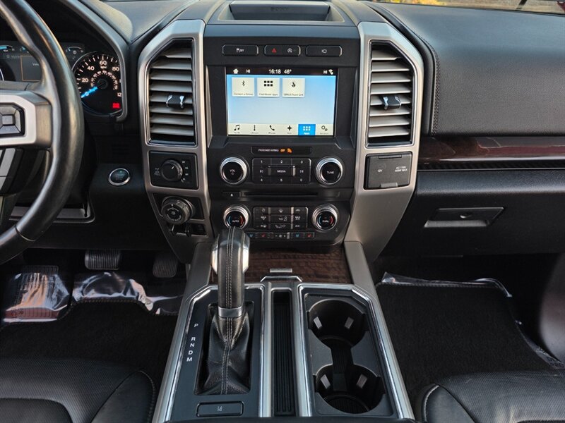 2017 Ford F-150 PLATINUM / 4X4 / PANORAMA ROOF / FULLY LOADED / SUPERCREW CAB / RADAR CRUISE / BLIND SPOT / REAR DIFFERENTIAL LOCKER - Photo 54 - Portland, OR 97217