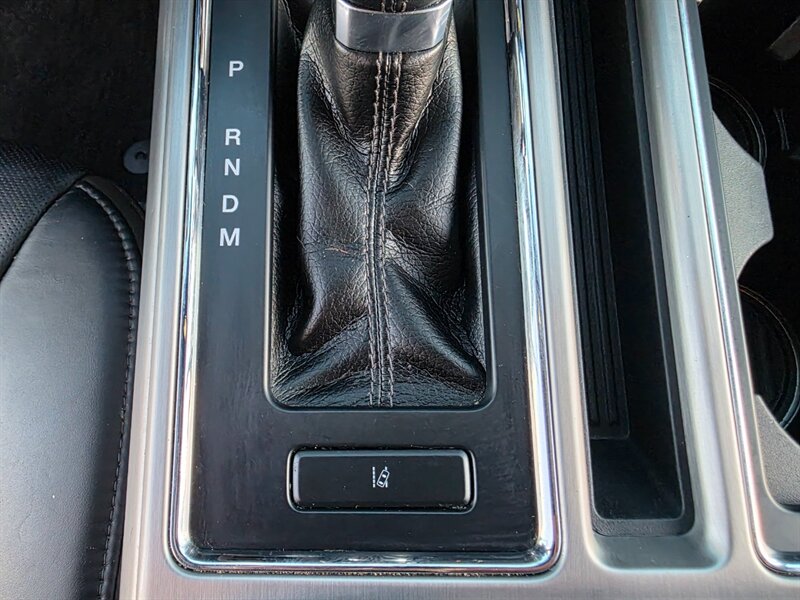 2017 Ford F-150 PLATINUM / 4X4 / PANORAMA ROOF / FULLY LOADED / SUPERCREW CAB / RADAR CRUISE / BLIND SPOT / REAR DIFFERENTIAL LOCKER - Photo 38 - Portland, OR 97217