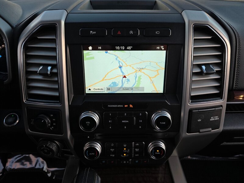 2017 Ford F-150 PLATINUM / 4X4 / PANORAMA ROOF / FULLY LOADED / SUPERCREW CAB / RADAR CRUISE / BLIND SPOT / REAR DIFFERENTIAL LOCKER - Photo 53 - Portland, OR 97217