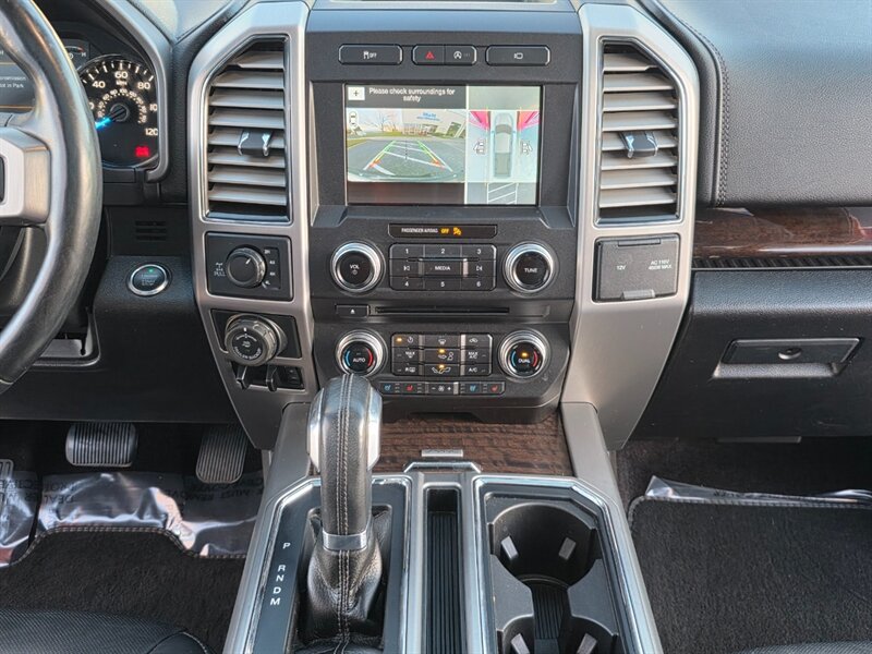 2017 Ford F-150 PLATINUM / 4X4 / PANORAMA ROOF / FULLY LOADED / SUPERCREW CAB / RADAR CRUISE / BLIND SPOT / REAR DIFFERENTIAL LOCKER - Photo 55 - Portland, OR 97217