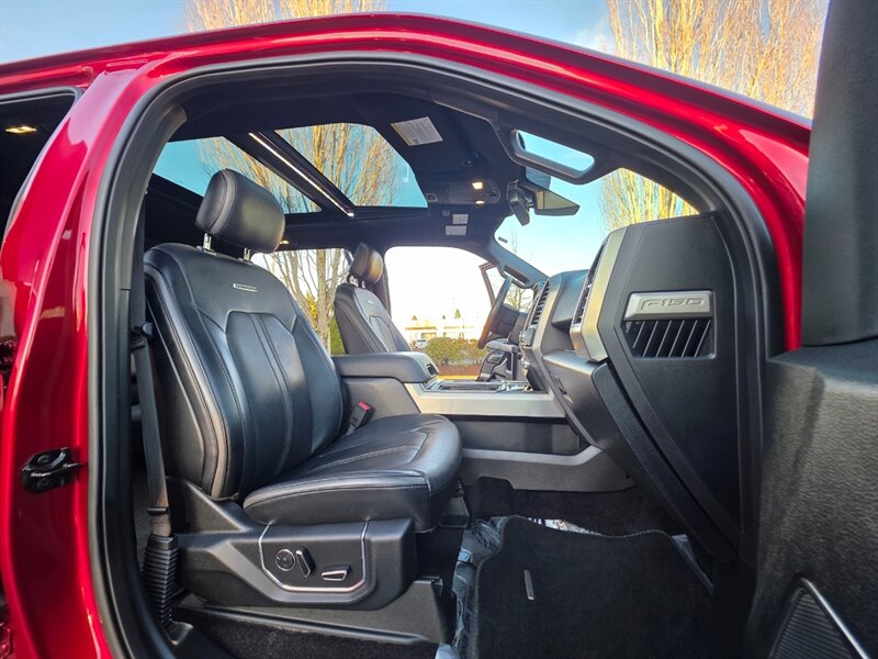 2017 Ford F-150 PLATINUM / 4X4 / PANORAMA ROOF / FULLY LOADED / SUPERCREW CAB / RADAR CRUISE / BLIND SPOT / REAR DIFFERENTIAL LOCKER - Photo 14 - Portland, OR 97217