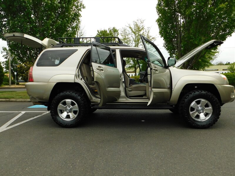 2004 Toyota 4Runner SR5 4X4 / V8 / 3RD ROW SEAT / DIFF LOCK / LIFTED   - Photo 23 - Portland, OR 97217