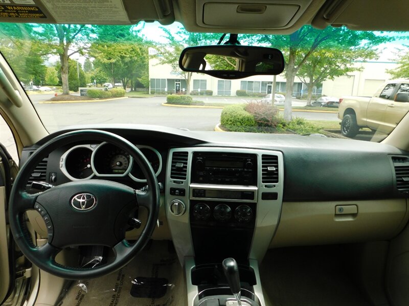 2004 Toyota 4Runner SR5 4X4 / V8 / 3RD ROW SEAT / DIFF LOCK / LIFTED   - Photo 20 - Portland, OR 97217