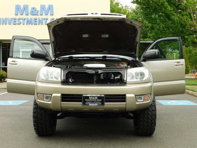 2004 Toyota 4Runner SR5 4X4 / V8 / 3RD ROW SEAT / DIFF LOCK / LIFTED   - Photo 28 - Portland, OR 97217