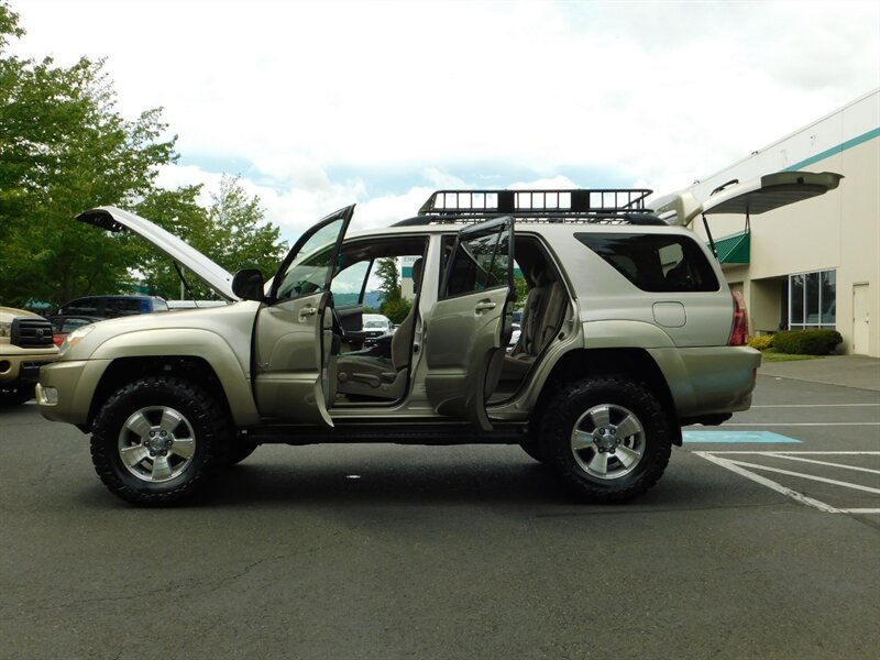 2004 Toyota 4Runner SR5 4X4 / V8 / 3RD ROW SEAT / DIFF LOCK / LIFTED   - Photo 22 - Portland, OR 97217