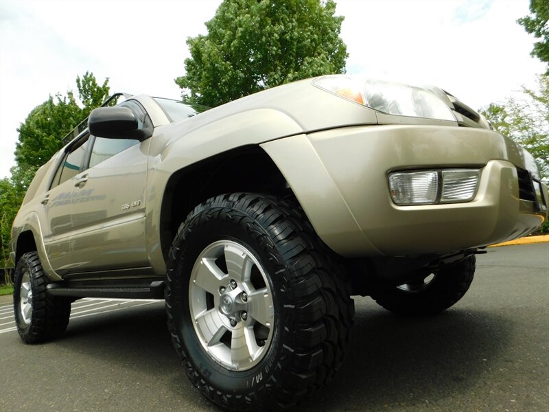 2004 Toyota 4Runner SR5 4X4 / V8 / 3RD ROW SEAT / DIFF LOCK / LIFTED   - Photo 10 - Portland, OR 97217