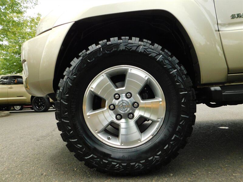 2004 Toyota 4Runner SR5 4X4 / V8 / 3RD ROW SEAT / DIFF LOCK / LIFTED   - Photo 38 - Portland, OR 97217