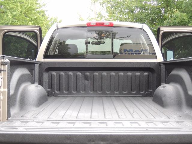 2004 Dodge Ram 3500 Laramie 1-TON 4X4 / 5.9 L CUMMINS DIESEL / LIFTED   - Photo 21 - Portland, OR 97217