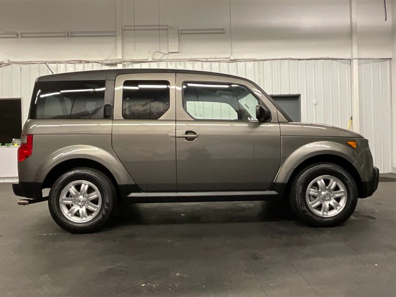 2008 Honda Element EX Sport Utility AWD / 1-OWNER / ONLY 21,000 MILES   - Photo 4 - Gladstone, OR 97027