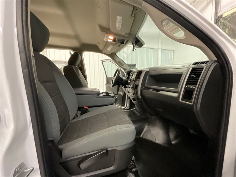 2019 RAM 1500 Tradesman Crew Cab 4X4 / 5.7L V8 / Backup Camera  / 8-Speed Transmission - Photo 17 - Gladstone, OR 97027