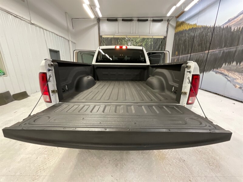 2019 RAM 1500 Tradesman Crew Cab 4X4 / 5.7L V8 / Backup Camera  / 8-Speed Transmission - Photo 12 - Gladstone, OR 97027