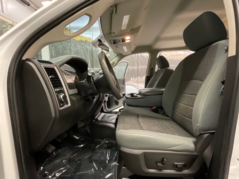 2019 RAM 1500 Tradesman Crew Cab 4X4 / 5.7L V8 / Backup Camera  / 8-Speed Transmission - Photo 39 - Gladstone, OR 97027