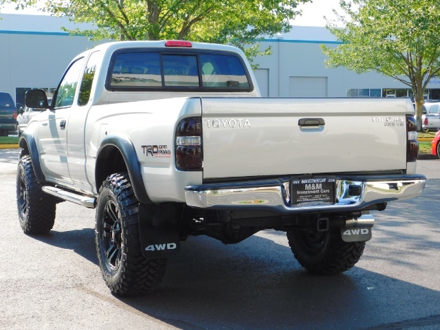 2004 Toyota Tacoma V6 / 4X4/TIMING BELT DONE/ NEW LIFT WHEELS & TIRES - Photo 4 - Portland, OR 97217