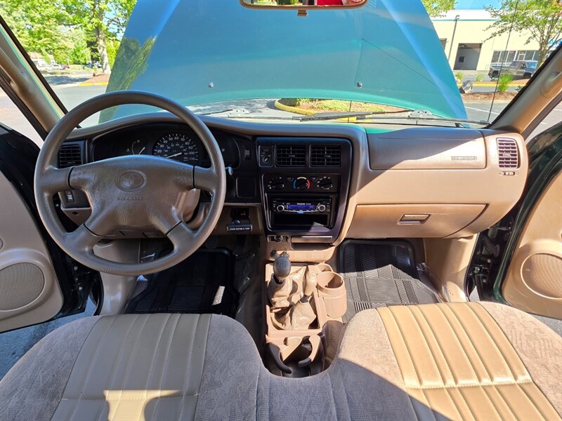 2002 Toyota Tacoma SINGLE CAB 4-CYL 2.7L / 4X4 / 5-SPEED / 1-OWNER / MANUAL TRANSMISSION / 169K MILES / NO RUST / IMMACULATE - Photo 13 - Portland, OR 97217