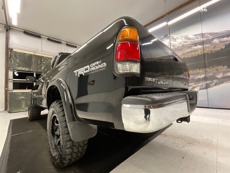 2000 Toyota Tundra Limited 4X4 / 4.7L V8 / LIFTED w. NEW 33 " MUD TIRE  / Leather Seats / LIFTED w. WHEELS & TIRES / TIMING BELT SERVICE DONE / RUST FREE / SHARP & CLEAN !! - Photo 11 - Gladstone, OR 97027