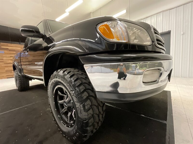 2000 Toyota Tundra Limited 4X4 / 4.7L V8 / LIFTED w. NEW 33 " MUD TIRE  / Leather Seats / LIFTED w. WHEELS & TIRES / TIMING BELT SERVICE DONE / RUST FREE / SHARP & CLEAN !! - Photo 10 - Gladstone, OR 97027