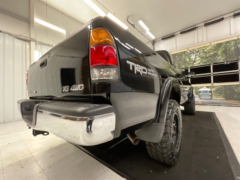 2000 Toyota Tundra Limited 4X4 / 4.7L V8 / LIFTED w. NEW 33 " MUD TIRE  / Leather Seats / LIFTED w. WHEELS & TIRES / TIMING BELT SERVICE DONE / RUST FREE / SHARP & CLEAN !! - Photo 12 - Gladstone, OR 97027