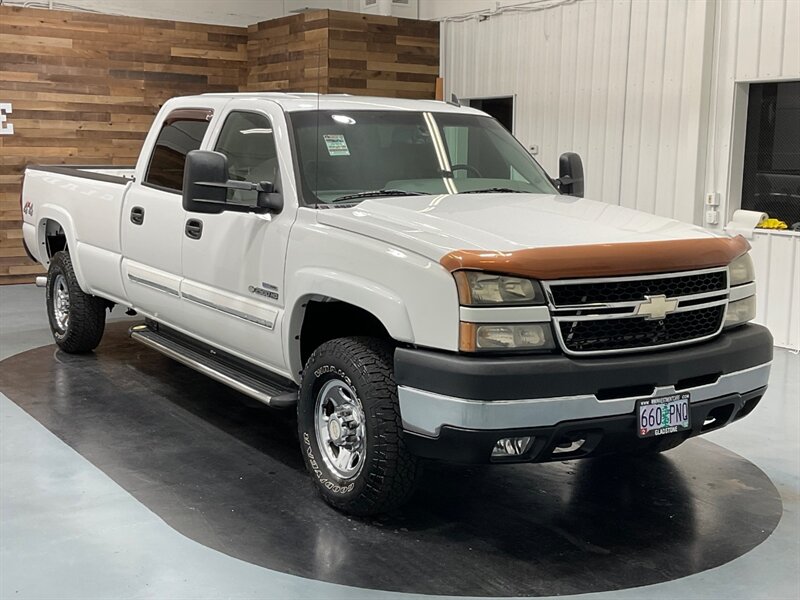 2006 Chevrolet Silverado 2500 LT 4X4 / 6.6L DIESEL / LBZ MOTOR / 94,000 MILES  / ZERO RUST / Long Bed - Photo 2 - Gladstone, OR 97027