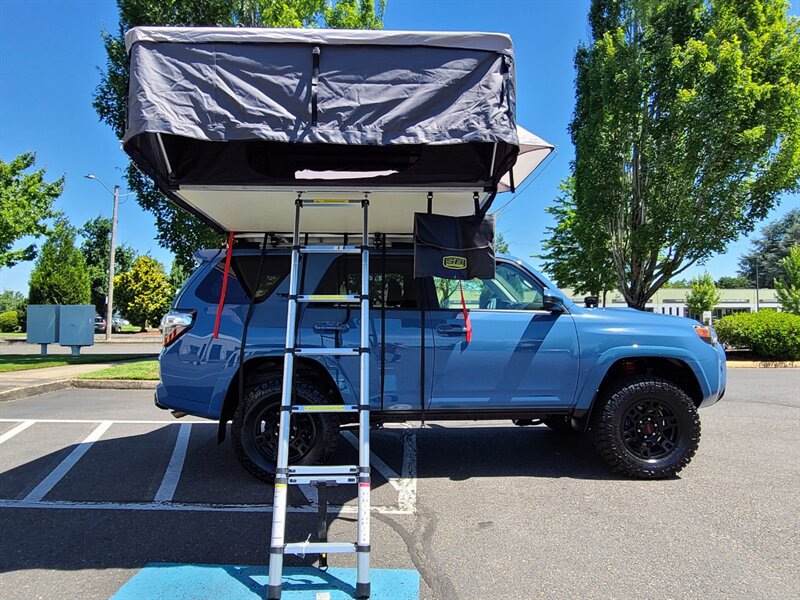 2018 Toyota 4Runner TRD PRO 4X4 / LIFTED / CRAWL CONTROL / DIFF LOCKER  / NEW TIRES / OEM TRD WHEELS / PRISTINE SHAPE !!! - Photo 4 - Portland, OR 97217