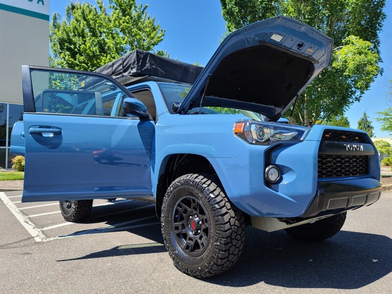 2018 Toyota 4Runner TRD PRO 4X4 / LIFTED / CRAWL CONTROL / DIFF LOCKER  / NEW TIRES / OEM TRD WHEELS / PRISTINE SHAPE !!! - Photo 38 - Portland, OR 97217