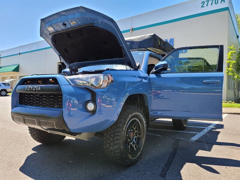 2018 Toyota 4Runner TRD PRO 4X4 / LIFTED / CRAWL CONTROL / DIFF LOCKER  / NEW TIRES / OEM TRD WHEELS / PRISTINE SHAPE !!! - Photo 37 - Portland, OR 97217