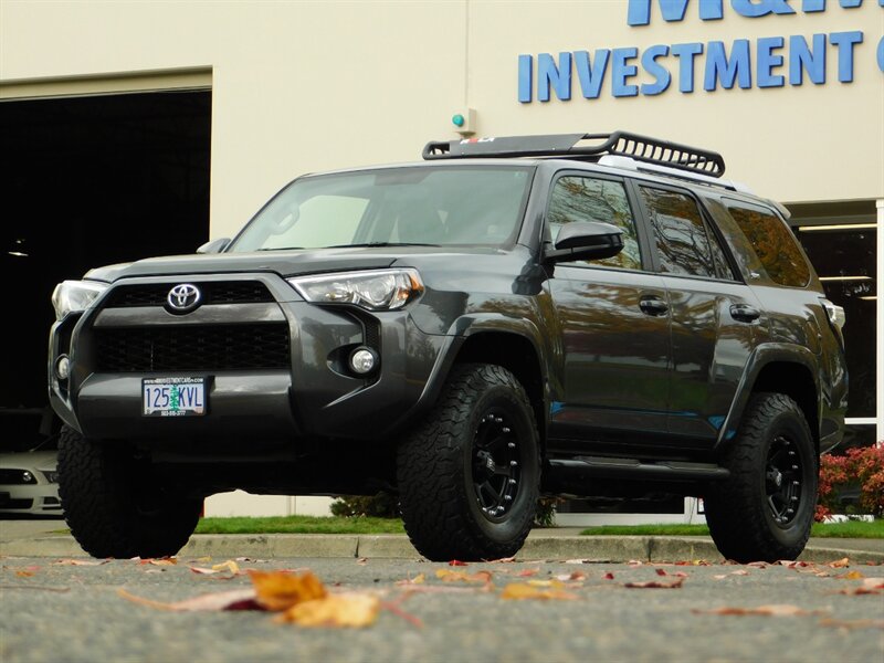 2018 Toyota 4Runner SR5 4X4 / 3RD SEAT / Navi / LIFTED LIFTED   - Photo 45 - Portland, OR 97217